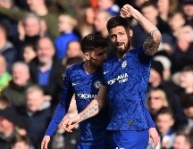 El delantero francés Olivier Giroud abrió el marcador al minuto 15 para los suyos con un buen zurdazo desde dentro del área. AFP / G. Kirk