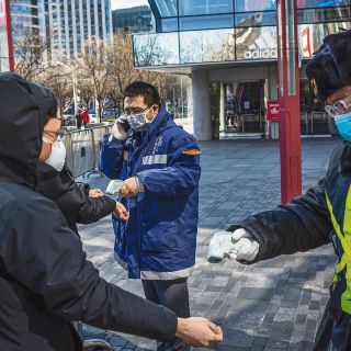 La epidemia de coronavirus se acelera fuera de China