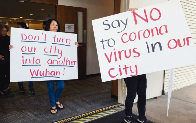 Costa mesa. Manifestantes rechazan el traslado de contagiados por Covid-19 a California. AP
