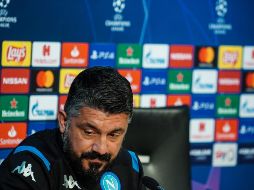''Hoy estoy en búsqueda de otras características que no veo en él, debe trabajar'', comentó el entrenador sobre el mexicano, de cara al partido de la Champions League. EFE