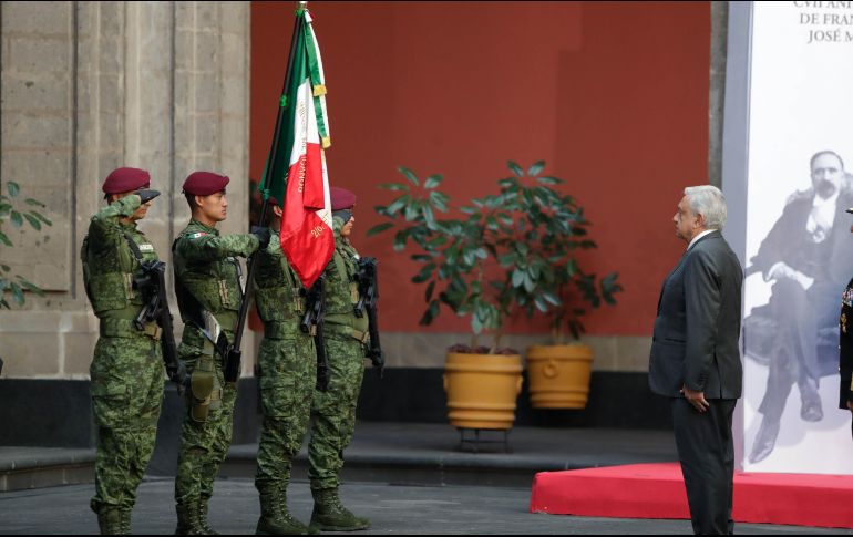La ceremonia del Día de la Bandera se lleva a cabo en el Campo Marte. SUN / I. Stephens