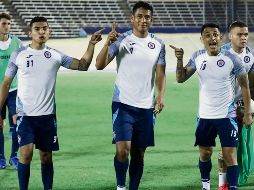 LUIS ROMO Y YOSHIMAR YOTÚN. Los celestes son favoritos para ganar esta noche. TWITTER / @CruzAzulCD