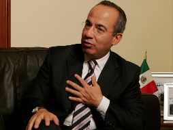 En los últimos días el ex presidente Calderón ha tuiteado sobre su asamblea constitutiva de la organización en vías de convertirse en partido político. SUN / ARCHIVO