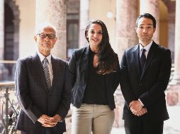 Impulso. Seishiro Ishikawa, Giovana Jaspersen y Masayoshi Hatakeyama, satisfechos con la firma. ESPECIAL