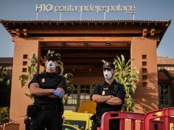 De las ocho personas contagiadas, cuatro se encuentran ingresadas en la isla de Tenerife, todos ellos turistas italianos que se encontraban alojados en el mismo hotel. AP