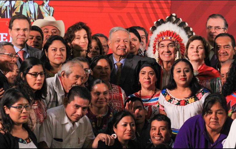 En la conferencia matutina de López Obrador fueron invitados representantes de los pueblos indígenas de México. NTX / J. Lira