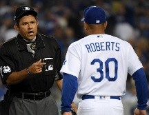 Márquez, de 47 años, fue el primer árbitro nacido en México en trabajar en las mayores; ha participado en tres Series Mundiales, 15 rondas de postemporadas y dos Juegos de las Estrellas. TWITTER / @MLB_Mexico
