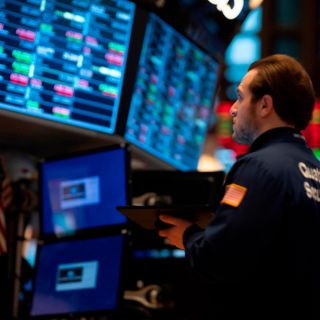 Mercados mundiales se desmoronan por nerviosismo ante coronavirus