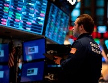 Advierten que si el Covid-19 llega a Estados Unidos, la caída bursátil se acentuará aún más. AFP/J. Eisele