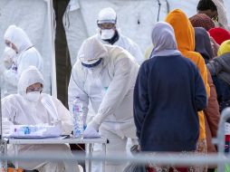 Autoridades sanitarias de ambas naciones rastrean a las personas que estuvieron en contacto con los portadores del virus. AFP/G. Isolino