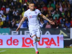 El uruguayo Jonathan Rodríguez marcó un doblete con el que alcanzó el liderato de goleo de manera momentánea. IMAGO7/M. García