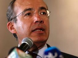Felipe Calderón aseveró que el dejó al país con una tasa de crecimiento de 4.5% y con la mitad de los homicidios que se tienen hoy. AP/ARCHIVO