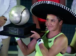 Watson se vio en la necesidad de sacar lo mejor de su repertorio con la raqueta para irse arriba en la competencia. AP/R. Blackwell