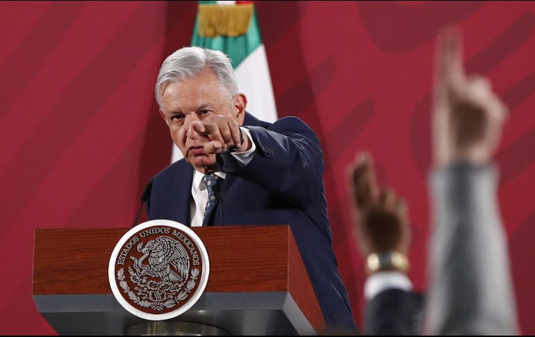El Presidente López Obrador pide al gobierno de la Ciudad de México que cumpla con su compromiso y entregue la recompensa a la tía de uno de los presuntos asesinos y que ayudó a su detención. EFE/ J. Méndez