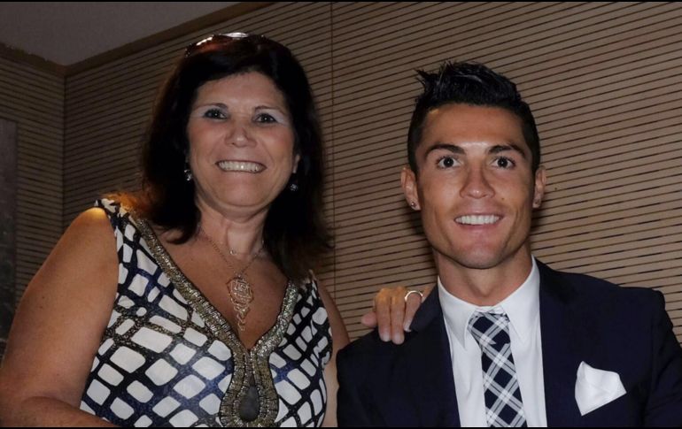 Cristiano nació en Funchal, donde se formó como futbolista antes de fichar por el Sporting de Portugal, y su madre reside en la ciudad insular portuguesa. TWITTER / @Cristiano