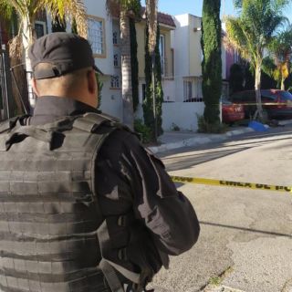 Escolta es asesinado afuera de su casa en Valle de los Molinos