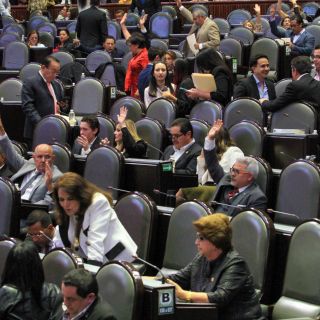 Diputados avalan hasta siete años de prisión por violencia familiar