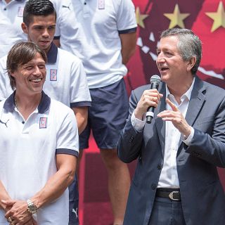 Matías Almeyda felicita a Jorge Vergara en su cumpleaños