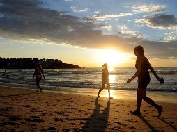 El verano, precisaron expertos, registraba una media de 90 días, pero entre 1999 y 2018 esta temporada se prolongó 31 días más. EFE / ARCHIVO