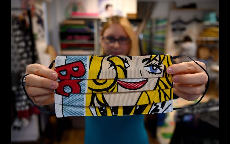 En dos semanas, Zoran Aragovic vendió varias decenas de mascarillas a nueve euros la unidad. AFP/D. Lovrovic