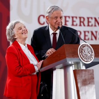 Intentan valerse de buena fe de Elena Poniatowska: López Obrador