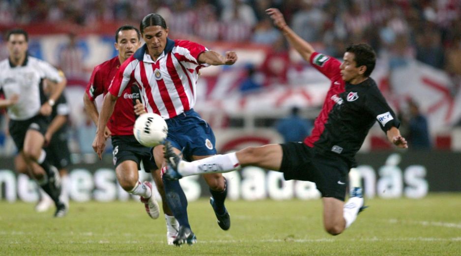 Méndez, quien nació futbolísticamente en Atlas, debutó en Liga MX el 16 de enero de 1999. EL INFORMADOR / ARCHIVO