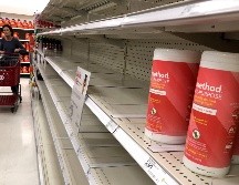 Por temor a la expansión del coronavirus, habitantes del estado de California han comenzado a vaciar las tiendas de artículos de limpieza, mascarillas y agua. Vista d un anaquel donde usualmente hay toallas desinfectantes. AFP/ARCHIVO