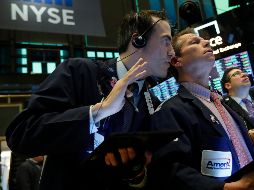 Este miércoles, el Dow Jones ganó un 4.52% para finalizar en 27 mil 088.86 puntos. AP/R. Drew