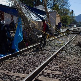 Se cumplen 24 horas de bloqueos en vías ferroviarias de Michoacán