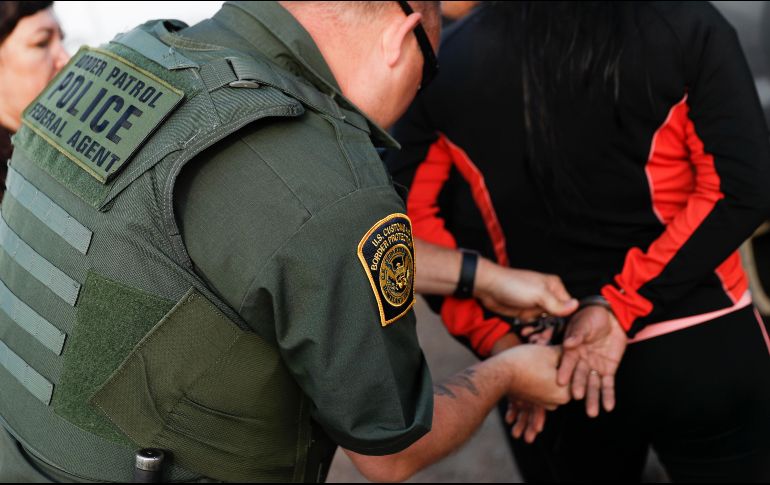 La Patrulla Fronteriza ya comenzó a recolectar muestras de ADN de cualquier persona en su custodia. AP/ARCHIVO