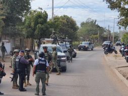 Elementos de los tres niveles de gobierno se movilizaron en Culiacán tras reportes de balaceras en la colonia Lomas de Rodriguera.TWITTER@Mtro_CCastaneda