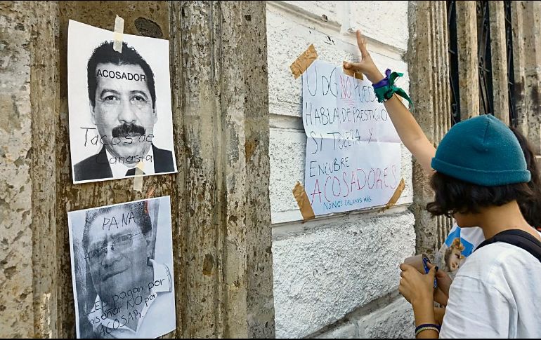 Alumnas se manifestaron el jueves afuera de la Prepa 1. ESPECIAL