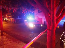 Paramédicos municipales confirmaron el deceso de la mujer, quien tenía al menos un impacto de bala en la cabeza. EL INFORMADOR / ARCHIVO