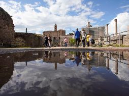 Una vista del antiguo foro romano este sábado; debido a la contingencia sanitaria, el número de turistas bajó drásticamente. AP/A. Medichini