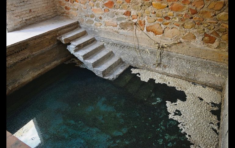 Termas. Este es un espacio dedicado a la relajación y a recibir los beneficios del agua sulfurosa. EL INFORMADOR / A. Rodríguez