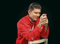 Manuel Romero. Con “Te vuelvo a besar”, el artista da rienda suelta a un anhelo sonoro. CORTESÍA