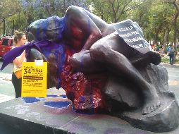 Sobre paseo de la Reforma de la Ciudad de México, algunos monumentos fueron vandalizados durante la marcha de el Día Internacional de la Mujer. SUN / S. Sierra