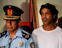 Ronaldinho está retenido en un cuartel de Policía de Asunción, imputado por el uso de un pasaporte paraguayo adulterado. EFE / ARCHIVO