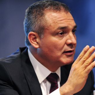 López Obrador instruye investigar a funcionarios vinculados con García Luna