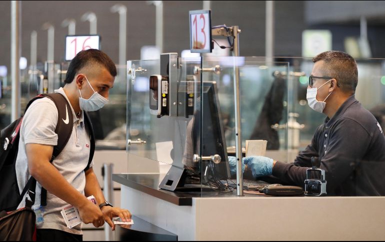 La Secretaría de Salud estatal exhorta a la ciudadanía a participar de manera activa para la contención de la enfermedad. EFE / C. Ortega