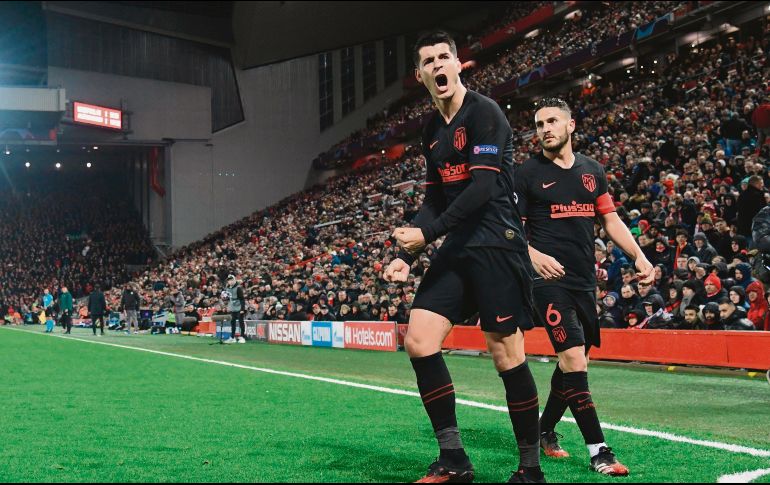 Álvaro Morata. El atacante español marcó el tercer gol de la noche para sellar el pase de los suyos a los Cuartos de Final de la máxima competencia europea. AFP