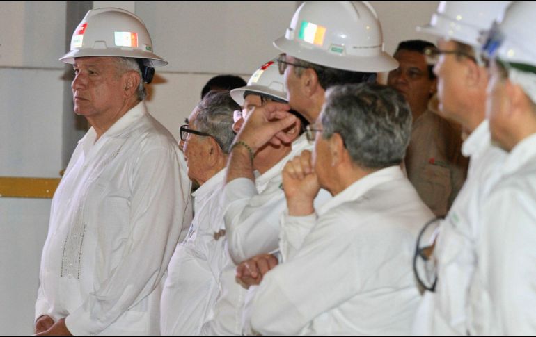 El barril de petróleo cotiza hoy a la mitad del precio promedio de 49 dólares, que el gobierno garantizó para el presupuesto de 2020. NTX / ARCHIVO