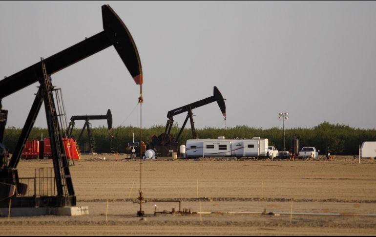 Los precios del barril están lastrados tanto por la guerra de precios entre Arabia Saudita y Rusia, como por la pandemia de coronavirus. AFP/ARCHIVO