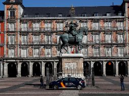 Entra en vigor este sábado el estado de alarma para luchar contra el virus en este país, el segundo más castigado de Europa tras haber multiplicado por diez el número de infectados en menos de una semana. EFE / C. Moya