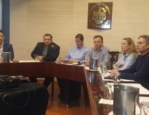 Recomiendan que una sola persona por familia acuda por suministros y sobre todo no llevar a niños y adultos mayores. EL INFORMADOR / J. Velazco