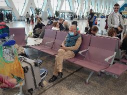 Cancelan vuelos, reservaciones de hoteles y arribos de cruceros en Jalisco