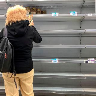 Argentina cierra fronteras y Colombia amplía restricciones por coronavirus