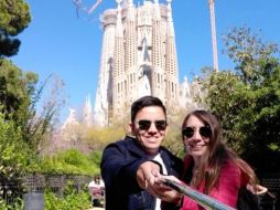 Mientras esperan su regreso a México, la pareja permanece en hotel y tiene que realizar gastos como hospedaje y alimentación. ESPECIAL