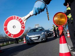 Alemania también impuso este lunes controles fronterizos con Austria, Dinamarca, Francia, Luxemburgo y Suiza. Permite el paso de trabajadores transfronterizos y choferes de camiones de mercancías. AFP/S. Bozon