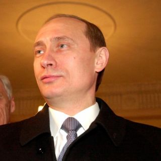 Avanza en Rusia iniciativa que permitiría la reelección de Putin